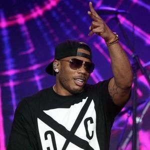 Meet your Posher, Monique